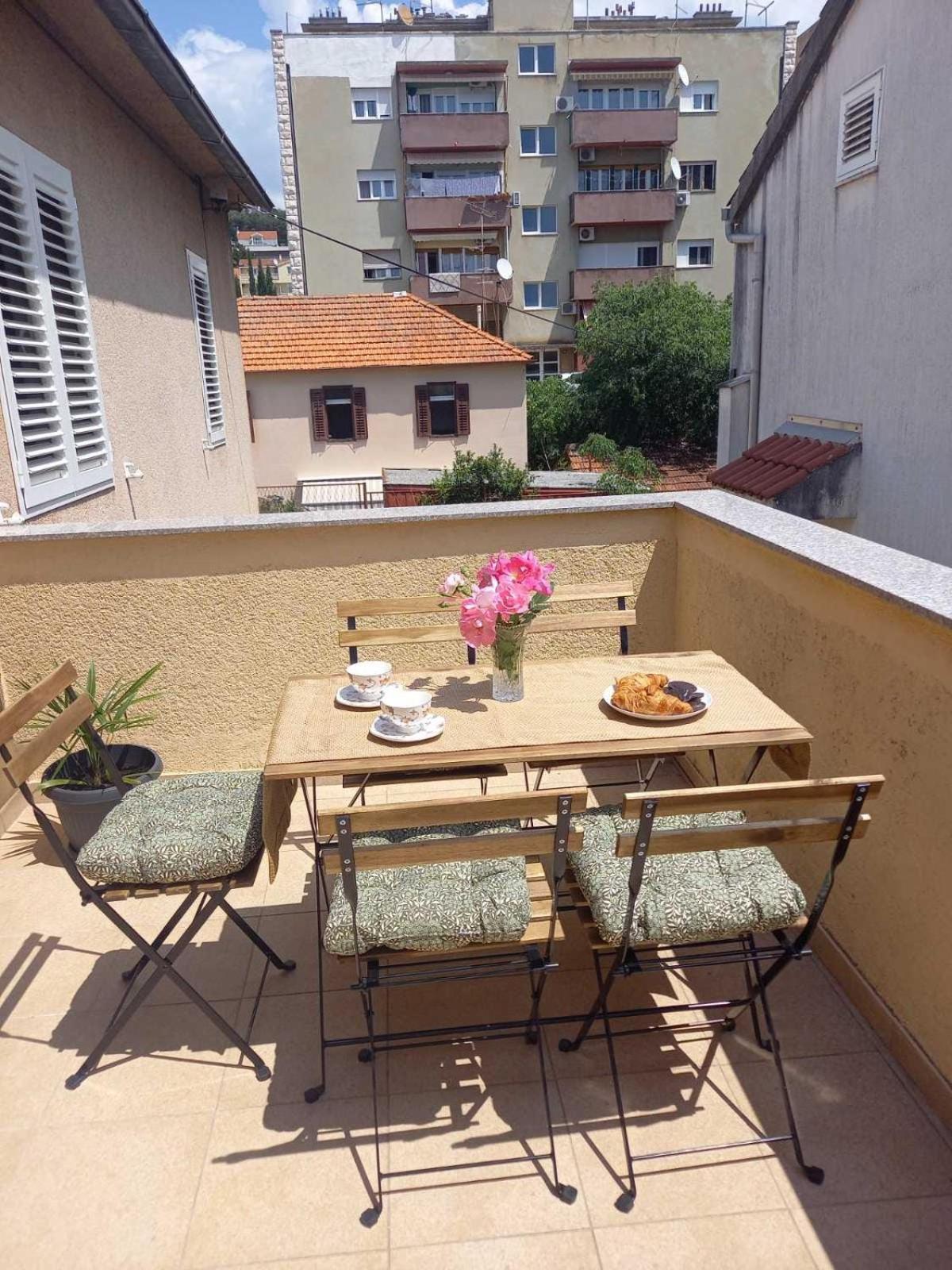 Apartment Ana, Free Garage Parking Шибеник Экстерьер фото